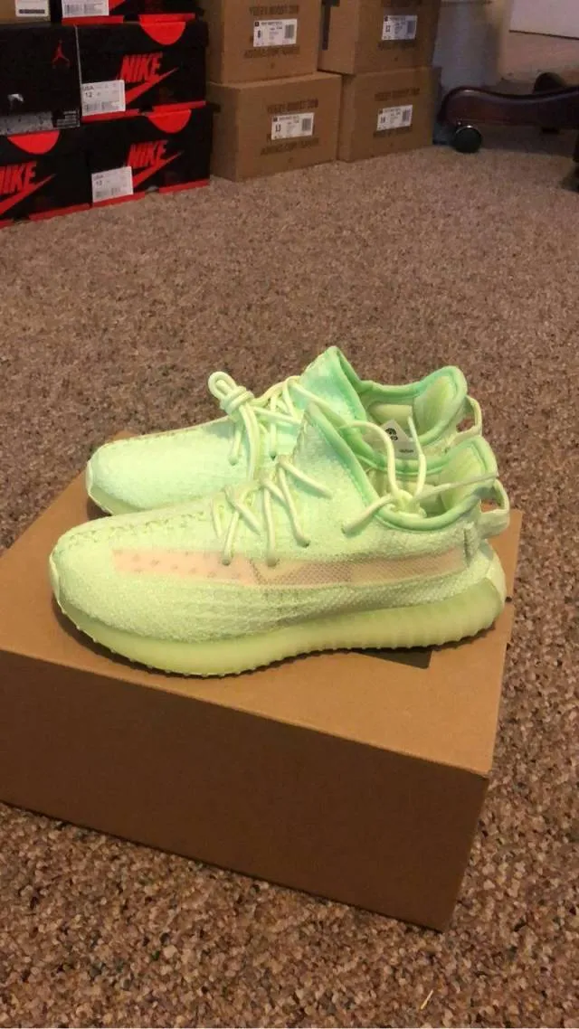 Adidas yeezy boost 350 v2 glow