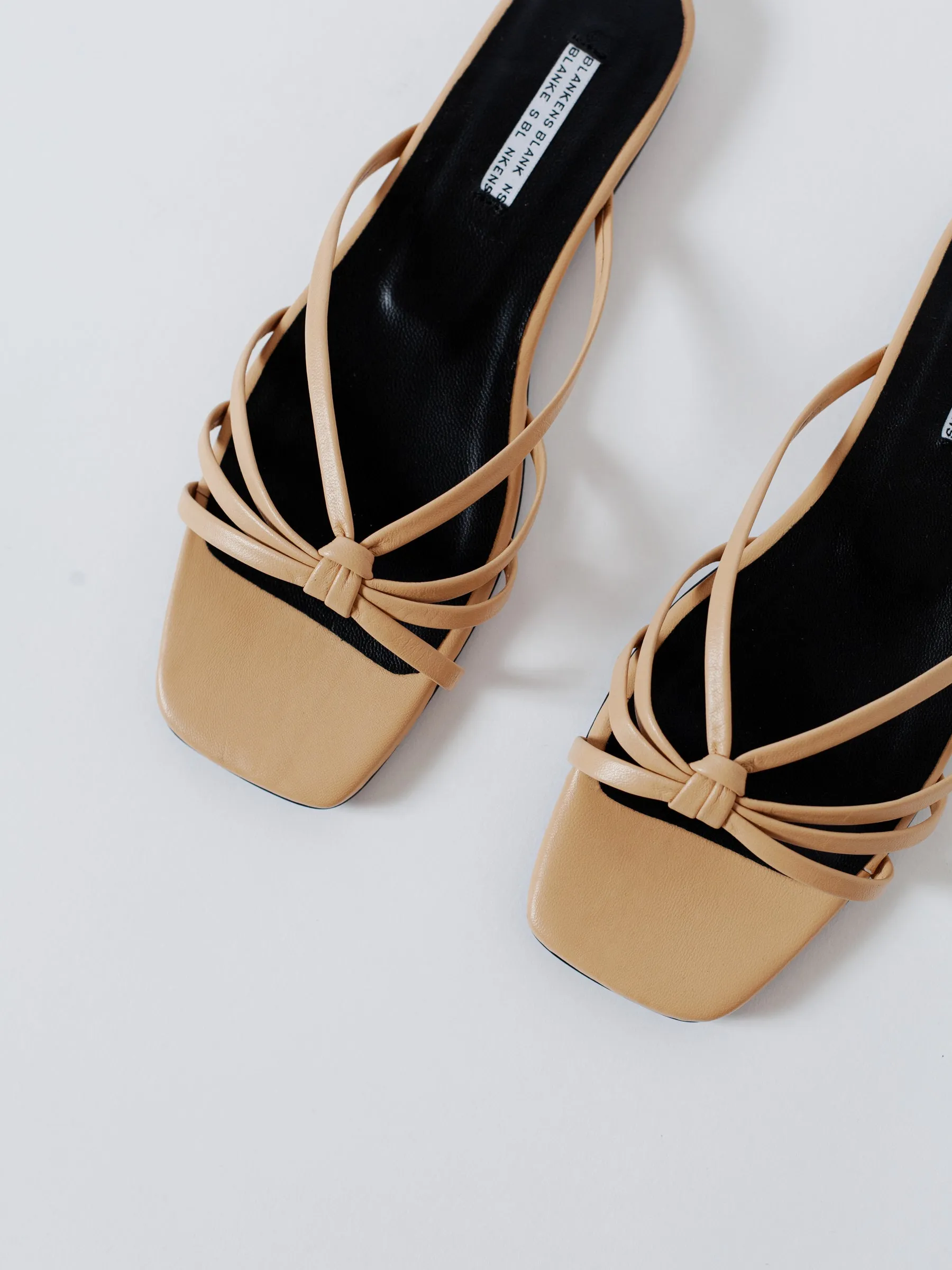 THE JENNIE FLAT NUDE