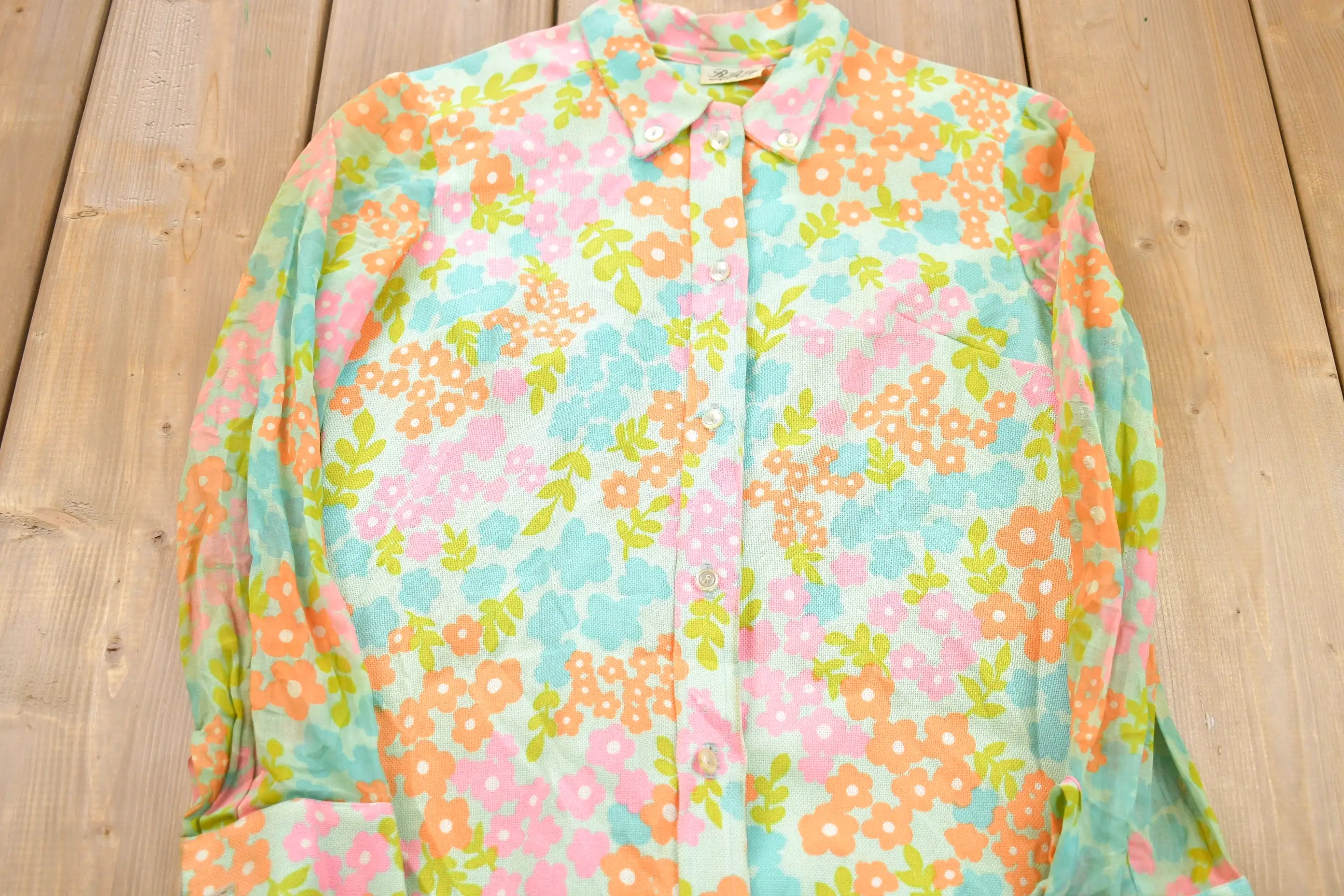 Vintage 1960s RAR Floral All Over Print Button Up Shirt / 1990s Button Up / Vintage Button Up / 80s Flower Graphic / Casual Shir