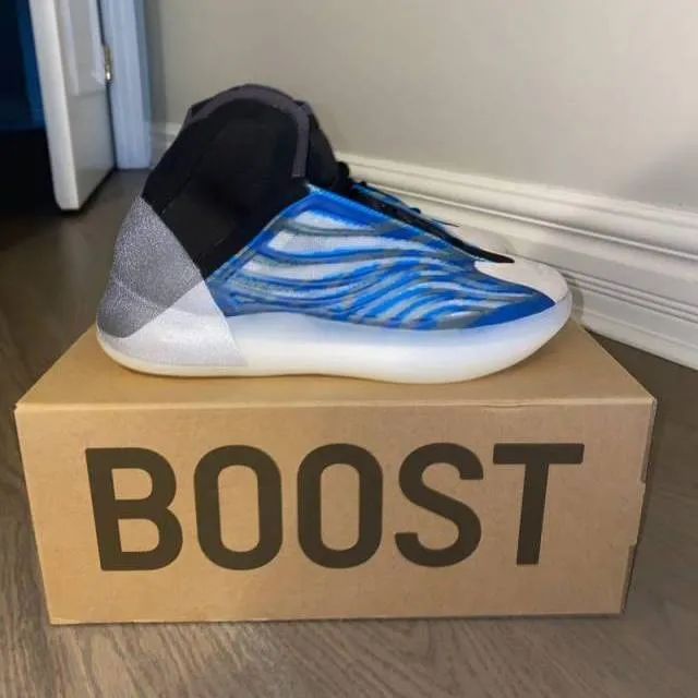 Yeezy QNTM BSKTBL Frozen Blue Size 5.5 Men's