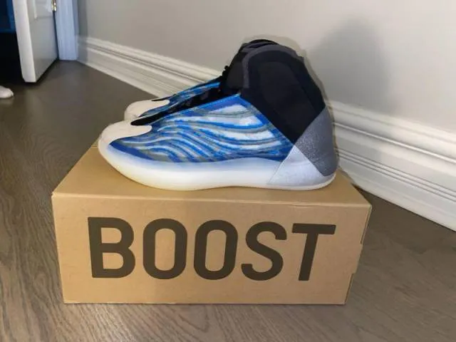 Yeezy QNTM BSKTBL Frozen Blue Size 5.5 Men's