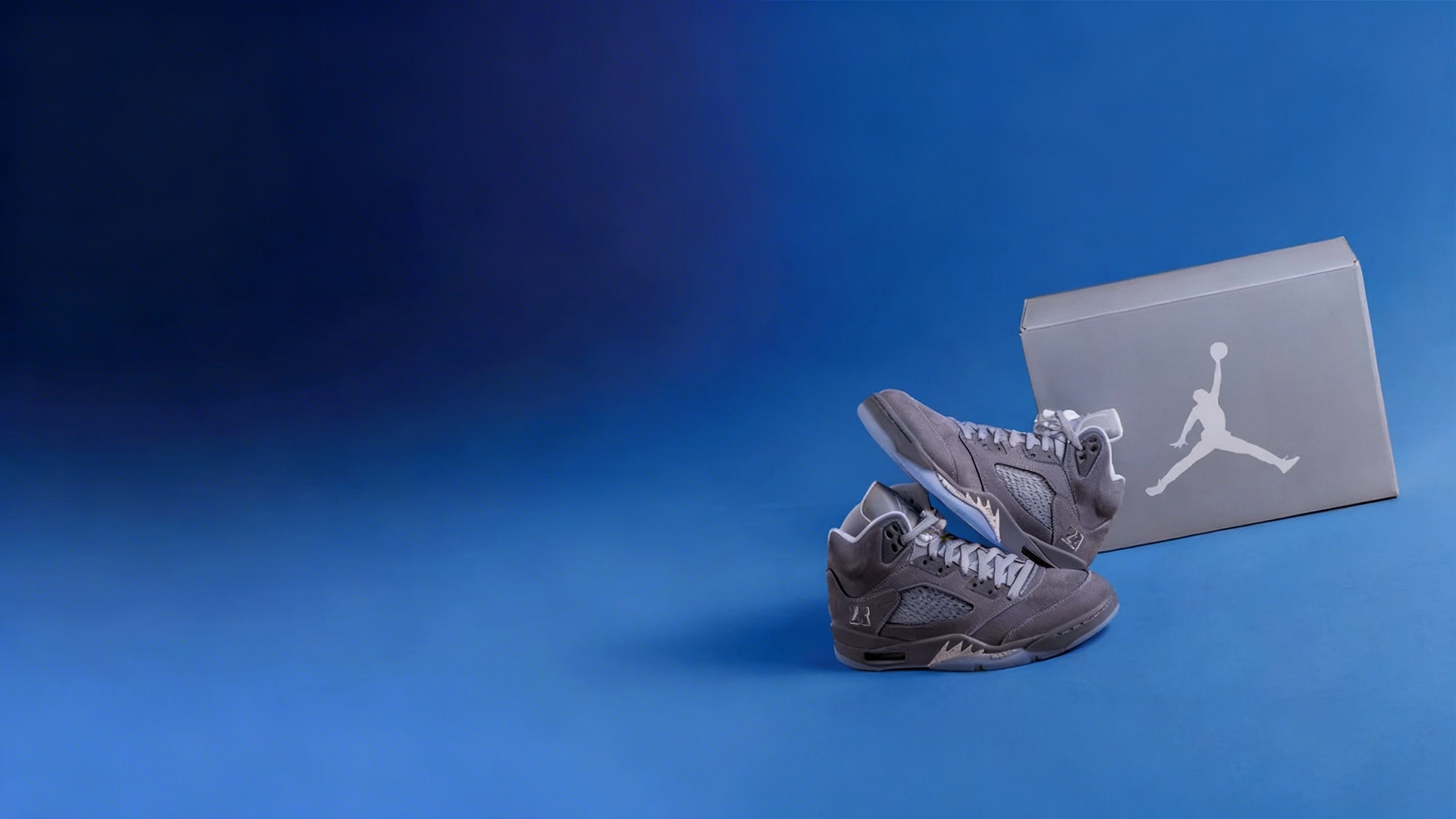 First-Time Sneaker Enthusiasts: Why Replicas Are Their Gateway to Sneaker’s Culture